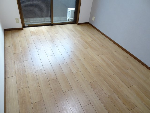タニハイツの洋室