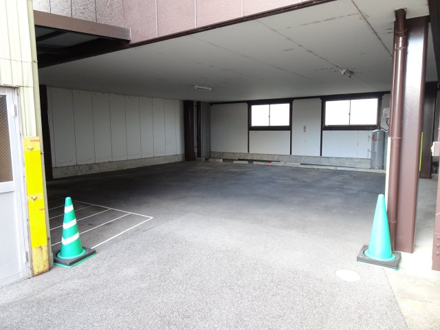 タニハイツの駐車場