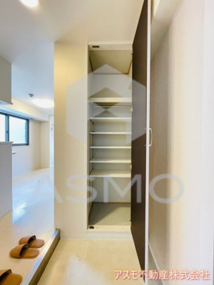 【玄関】 | アドーラブル船場