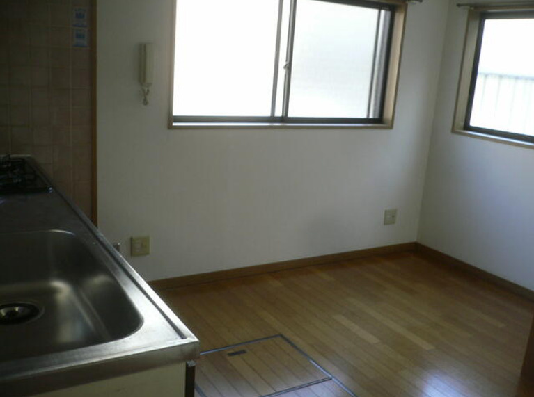 魚崎中町2丁目戸建の居間・リビング