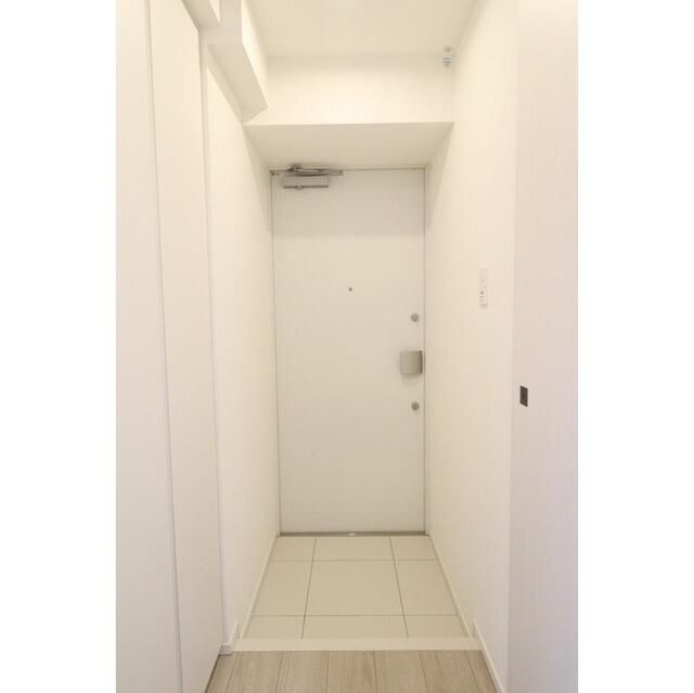 コンフォリア日暮里の玄関