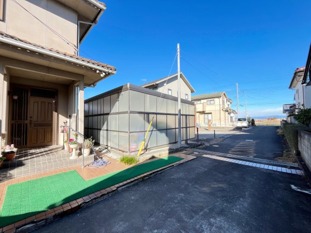 【前面道路含む現地写真】 | 深谷市西島　中古住宅
