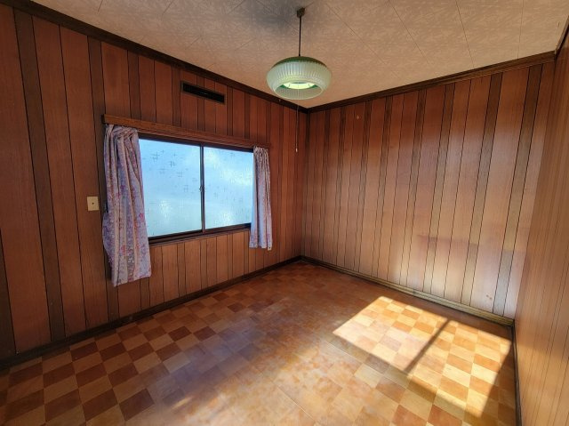 穂高売中古住宅の洋室