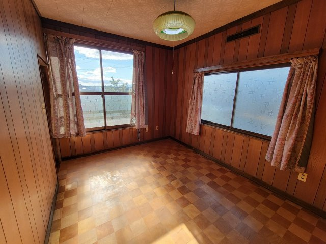 穂高売中古住宅の洋室