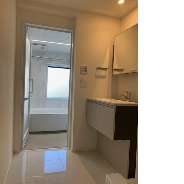 THE HIGH HORIEの独立洗面台|THE HIGH HORIE(ザ ハイ ホリエ)　洗面所