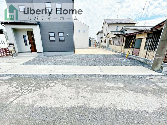 石岡市府中第1　新築戸建　1号棟の駐車場