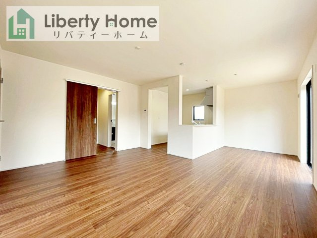 石岡市府中第1　新築戸建　1号棟の居間・リビング