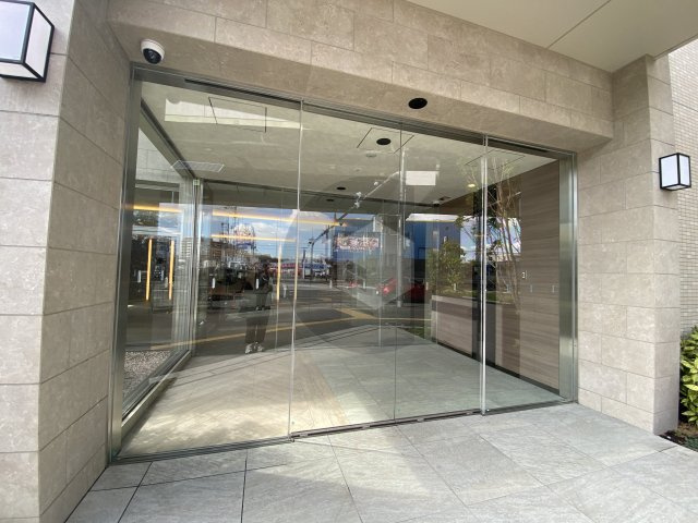 ソルテラスOSAKA EAST GATEのエントランス