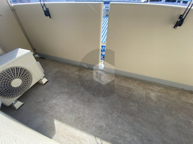 ソルテラスOSAKA EAST GATEのバルコニー