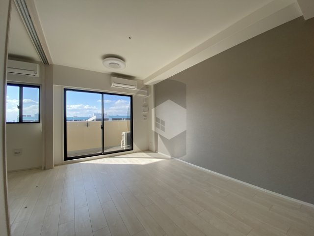 ソルテラスOSAKA EAST GATEの居間・リビング