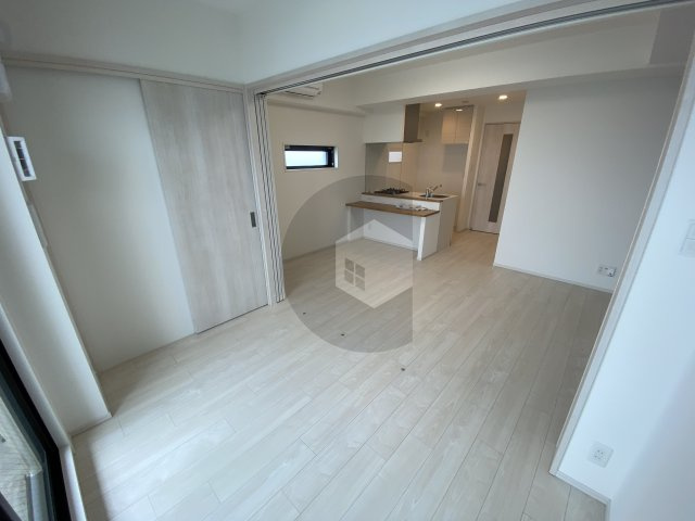 ソルテラスOSAKA EAST GATEの居間・リビング