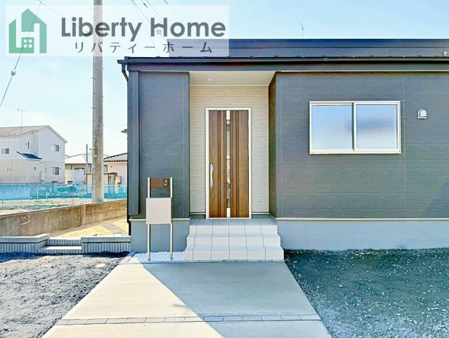 石岡市府中第1　新築戸建　3号棟のエントランス