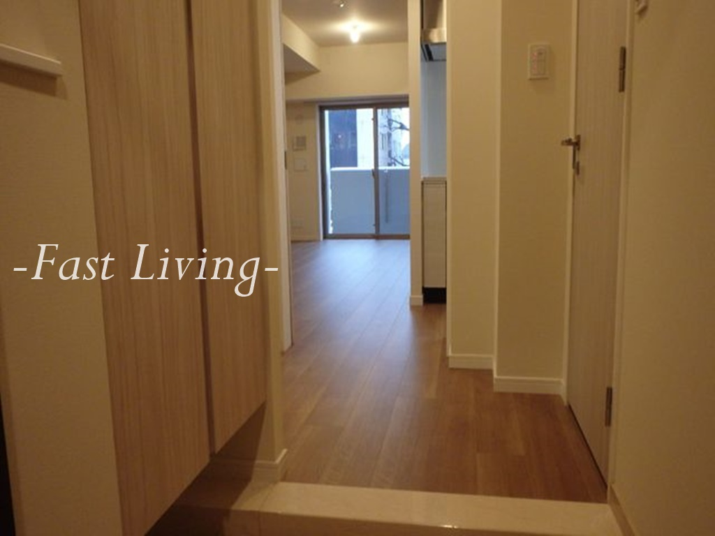 グランスイート四谷二丁目レジデンスの玄関