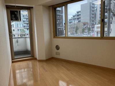 【居間・リビング】 | ロイヤルシティ赤羽岩淵 |  