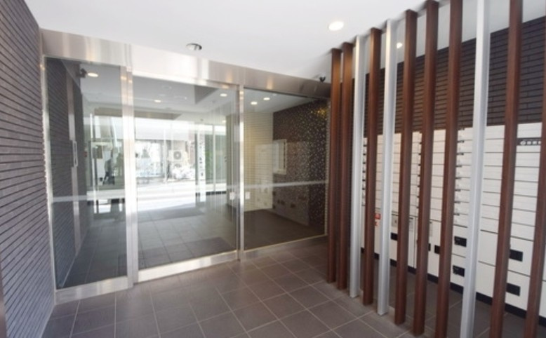 レジェンダリーガーデン赤羽ウェストビューのエントランス