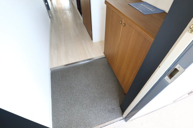 グレイスヴィラの玄関