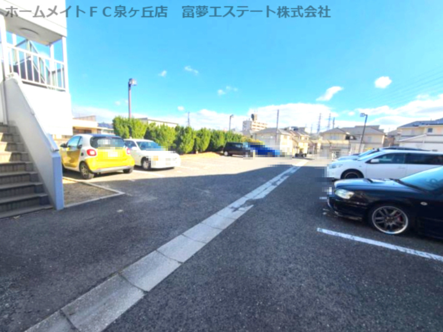 プリメールFujiwaraの駐車場