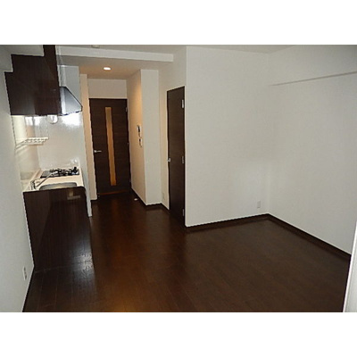 【居間・リビング】 | エスパシオ・コモド大阪新町 仲介手数料無料