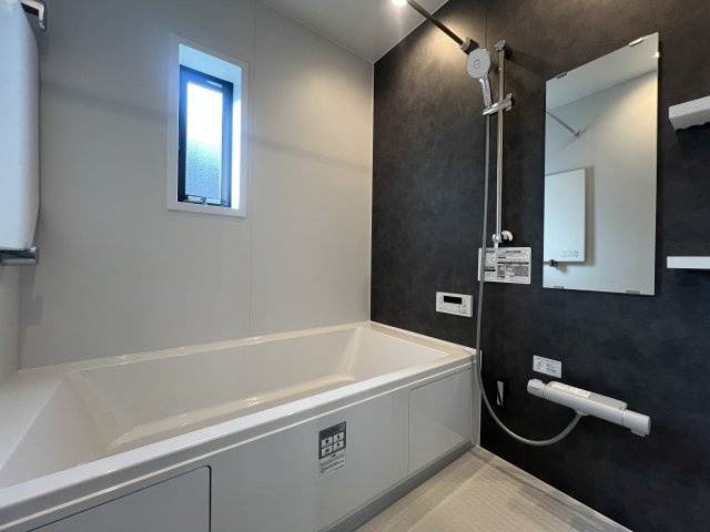 ～大人の余裕～行けば納得の環境【鎌倉市二階堂】新築戸建の浴室|日々の暮らしに欠かせないお風呂です