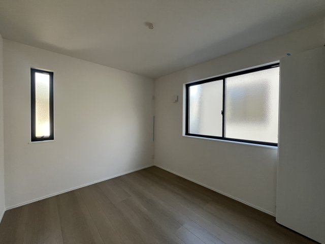 ～大人の余裕～行けば納得の環境【鎌倉市二階堂】新築戸建の洋室|スタンダードな洋室です