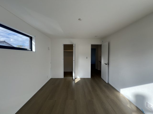 ～大人の余裕～行けば納得の環境【鎌倉市二階堂】新築戸建の洋室|個人の部屋や寝室として使える洋室です