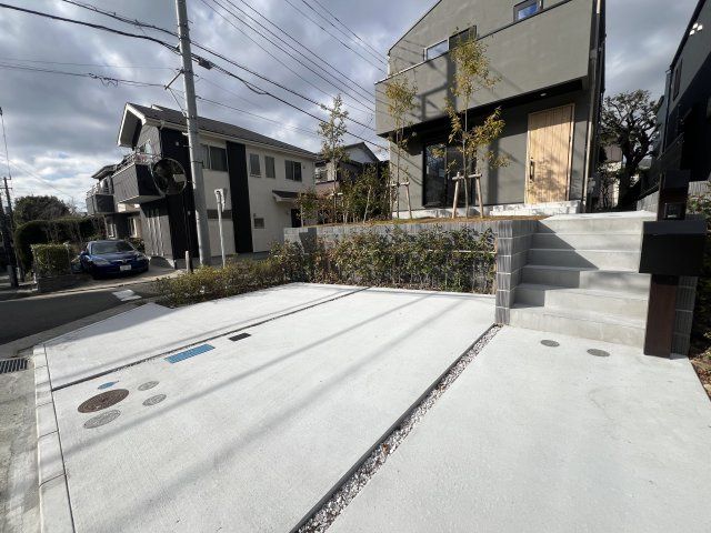 ～大人の余裕～行けば納得の環境【鎌倉市二階堂】新築戸建の駐車場|カースペースがあります