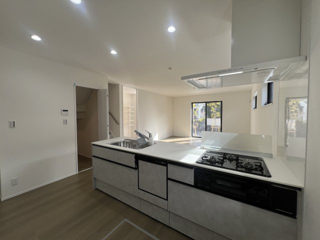 ～大人の余裕～行けば納得の環境【鎌倉市二階堂】新築戸建のキッチン|使いやすいキッチンです
