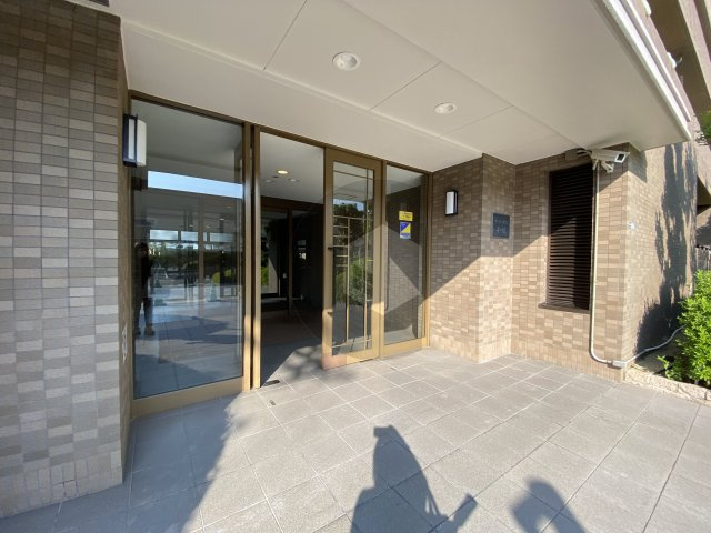 サン・コーポラス小阪のエントランス