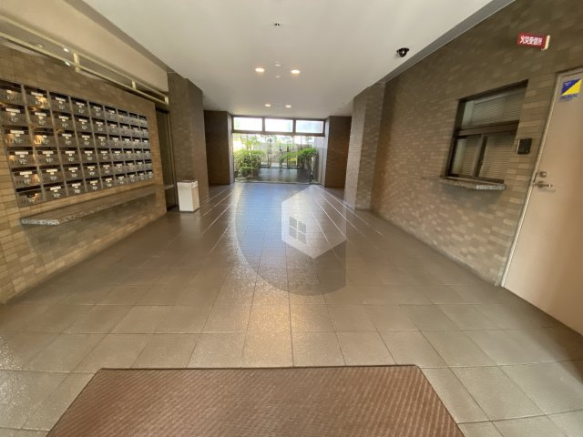 サン・コーポラス小阪のロビー