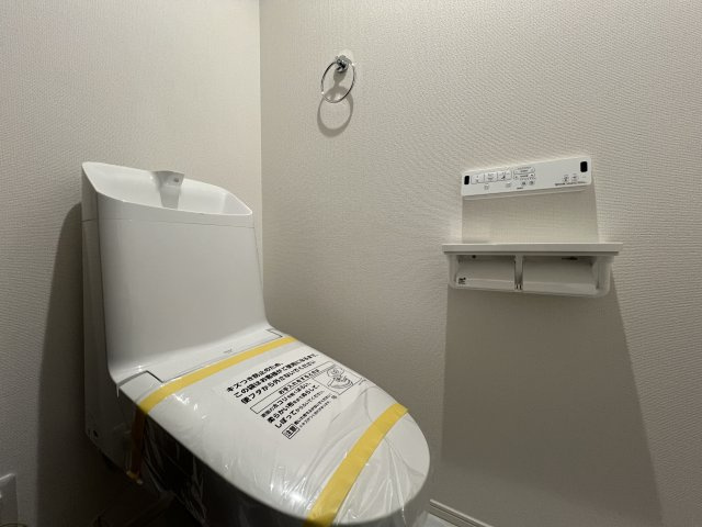 鎌倉市の上の方！鎌倉は海だけじゃない！【鎌倉市台４丁目】新築戸建のトイレ|コンパクトで使いやすいトイレです