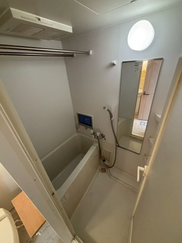 ディオレクレスト東心斎橋の浴室