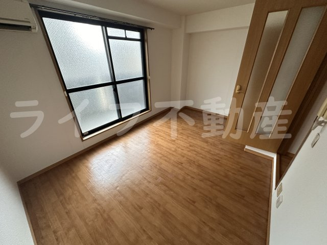 ドムール緑橋の居間・リビング