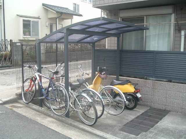 メゾンコンフォートのその他共用部分|敷地内駐輪場