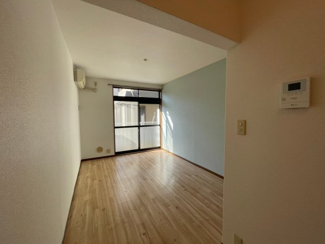 エステートピア小倉の居間・リビング