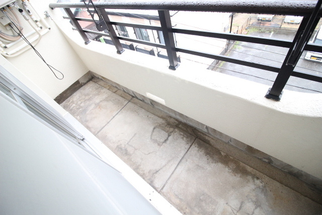 林マンションのバルコニー