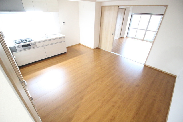 林マンションの居間・リビング