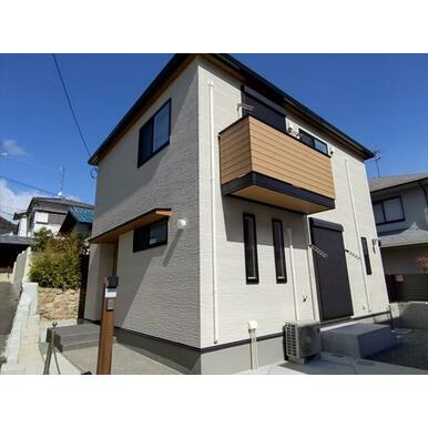 三条町貸家の外観