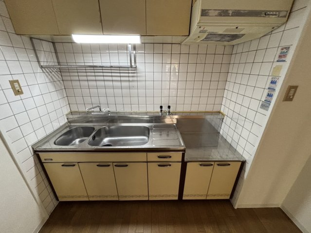 サンヒルズ芦屋1のキッチン