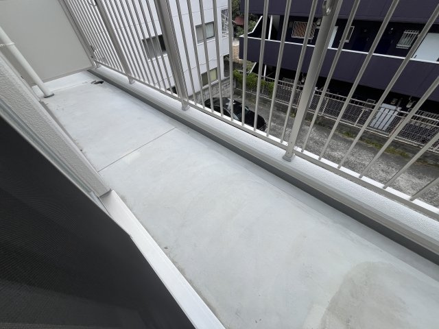 ウィステリア神戸湊川のバルコニー