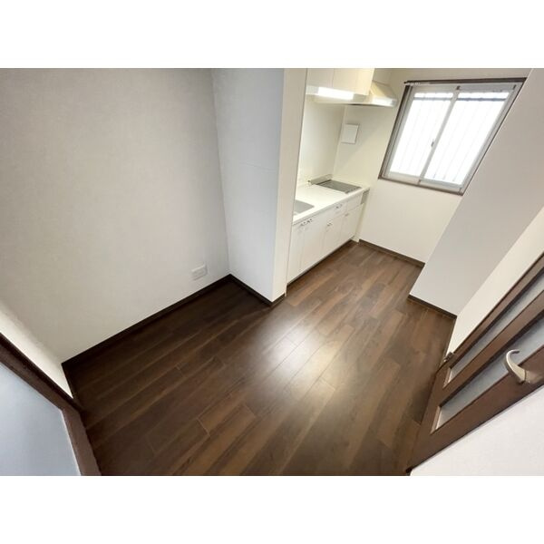 ウィステリア神戸湊川の居間・リビング