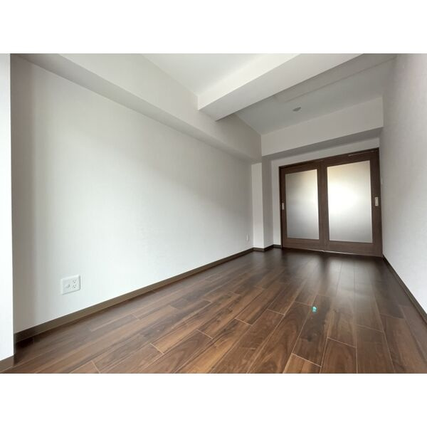 ウィステリア神戸湊川の居間・リビング