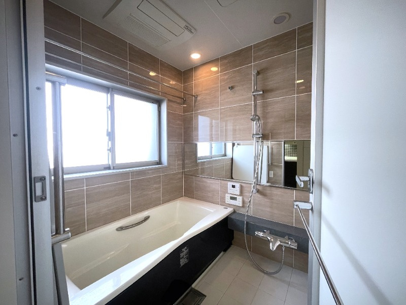 ザ・パークハウス芦屋春日町の浴室