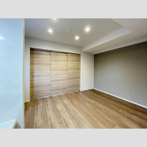 フレンシア西宮北口の居間・リビング