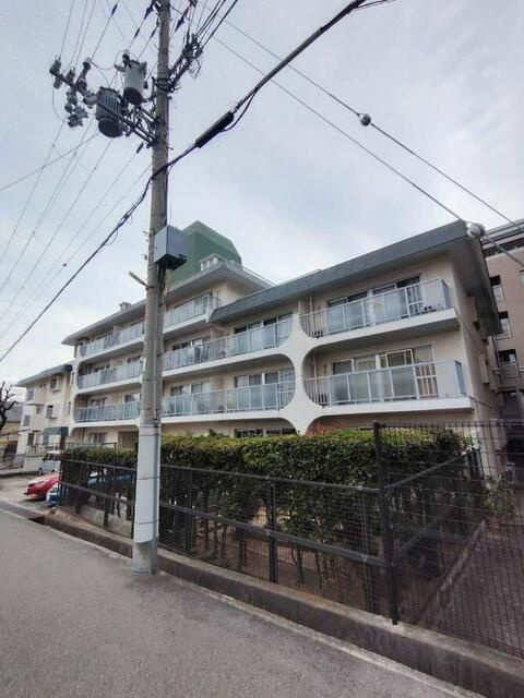 上野ハイツの外観