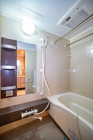 サンシャイン御影中町の浴室