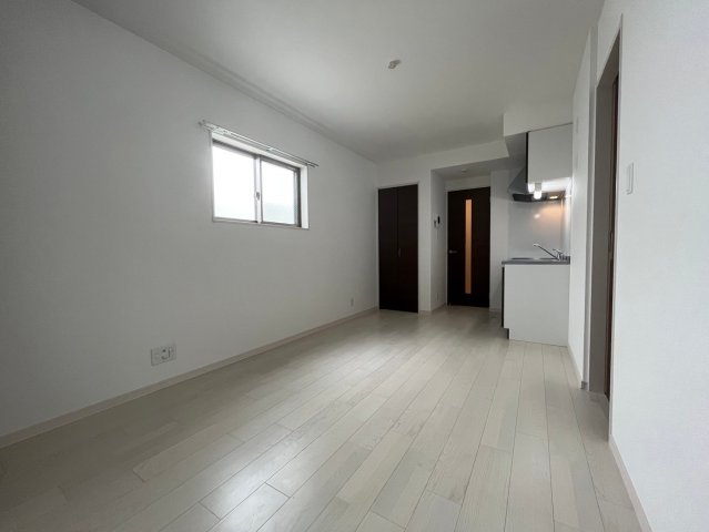 F asecia aireの居間・リビング