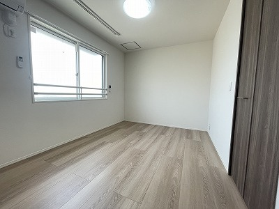 エミネンシア御崎公園の居間・リビング