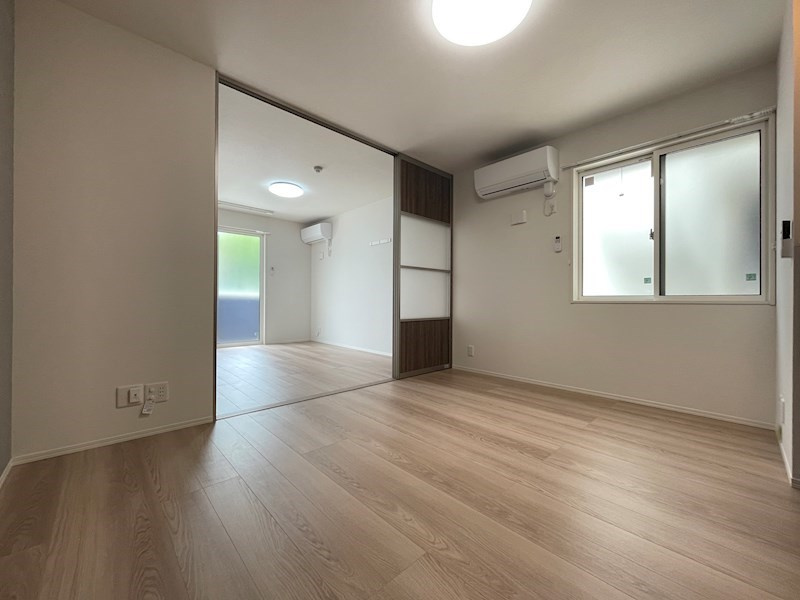 エミネンシア御崎公園の居間・リビング