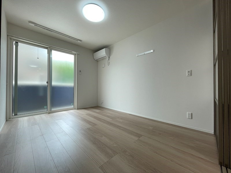 エミネンシア御崎公園の居間・リビング