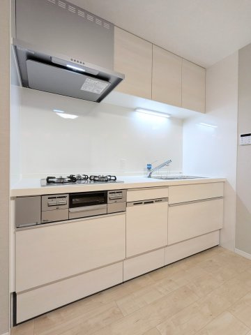 菊川グリーンハイツのキッチン|～食器洗浄乾燥機付のキッチン写真～